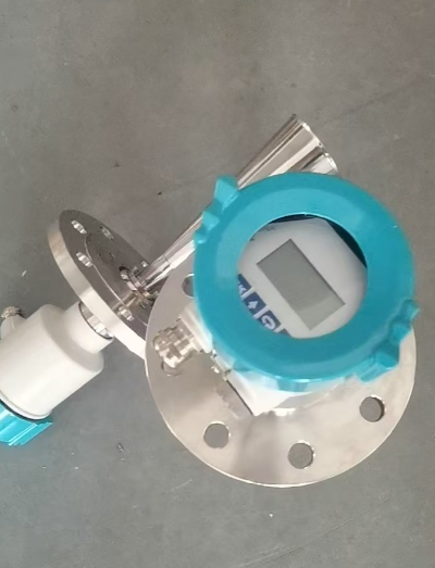 What are the advantages of customizing King's turbine flowmeter for natural gas measurement?